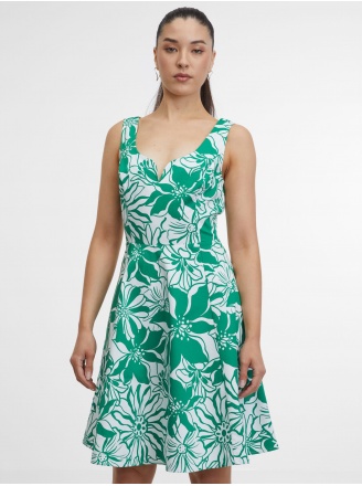 Зелена рокля с флорален принт