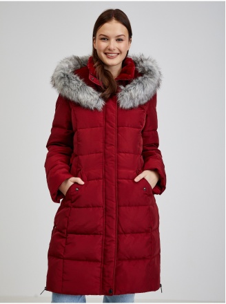Зимно пухено палто в цвят бордо с качулка и изкуствен косъм