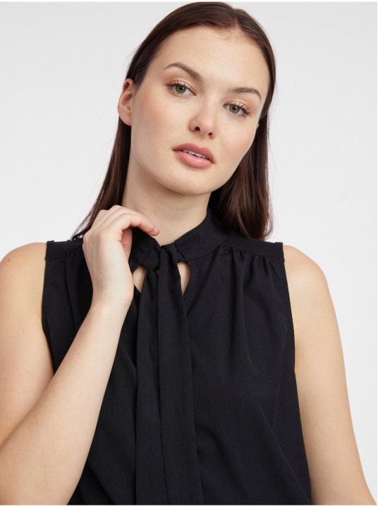 Черна блуза с панделка - изглед 2