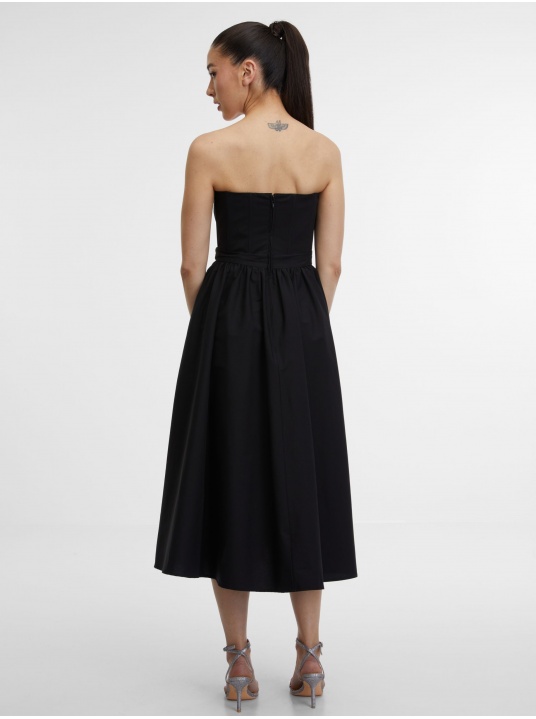 Черна рокля с голи рамене - изглед 3